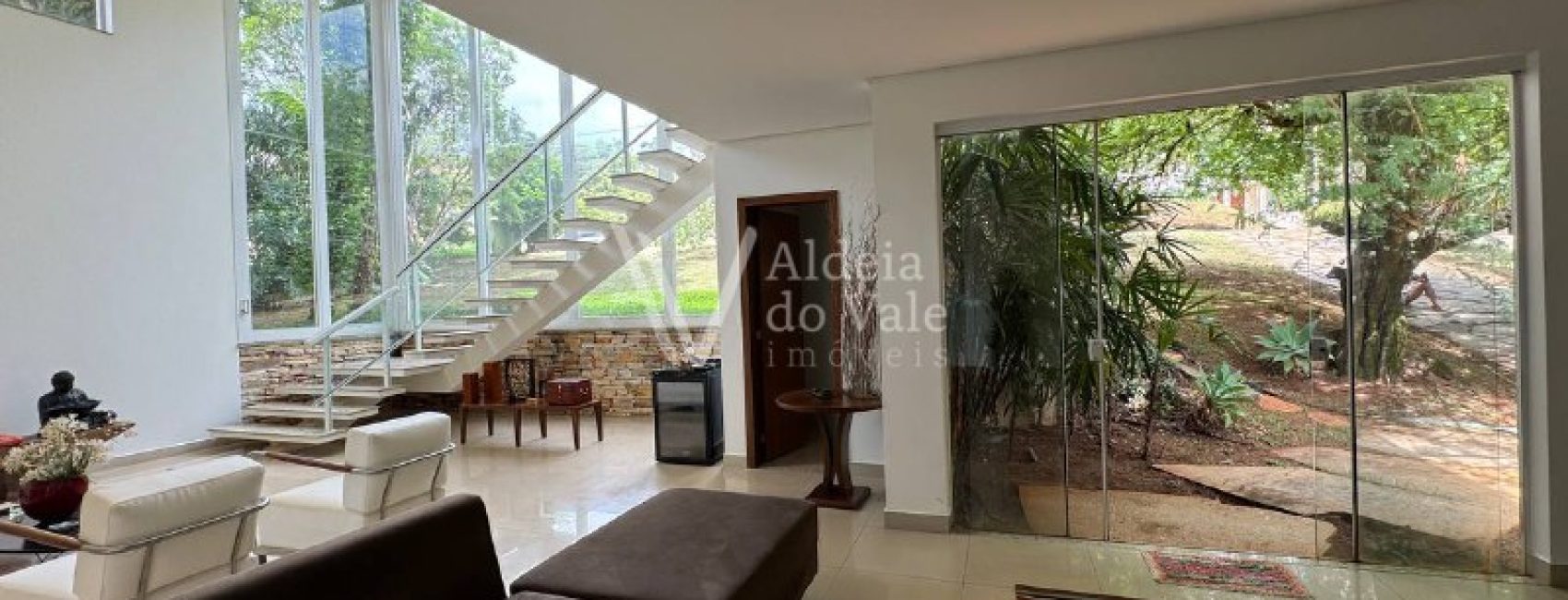 050e7d8f-d086-4da2-8773-6ac955ca7298