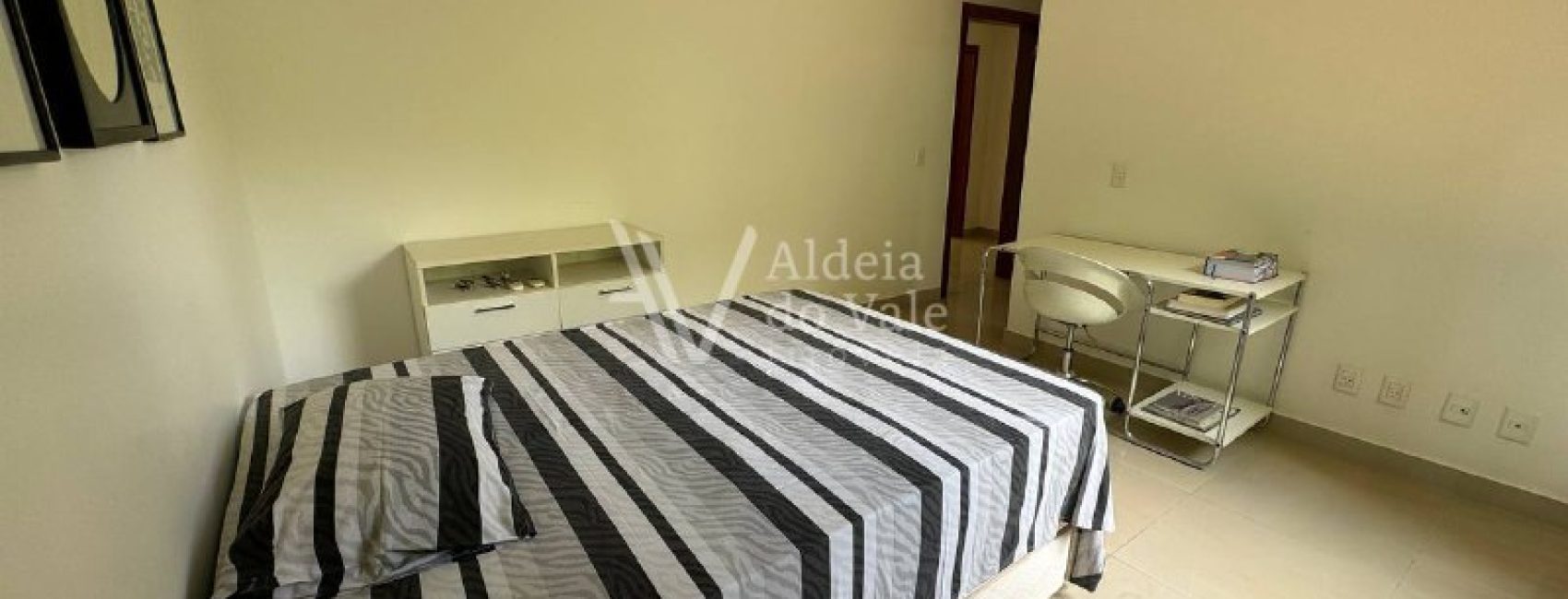 084f3834-463a-4b38-b003-2a09d0c2a1c9