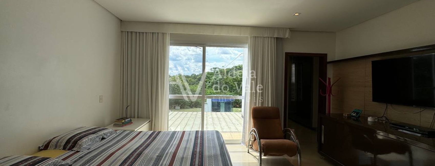 d6f0b089-8d64-4584-953f-c0bee76b2f04 (1)