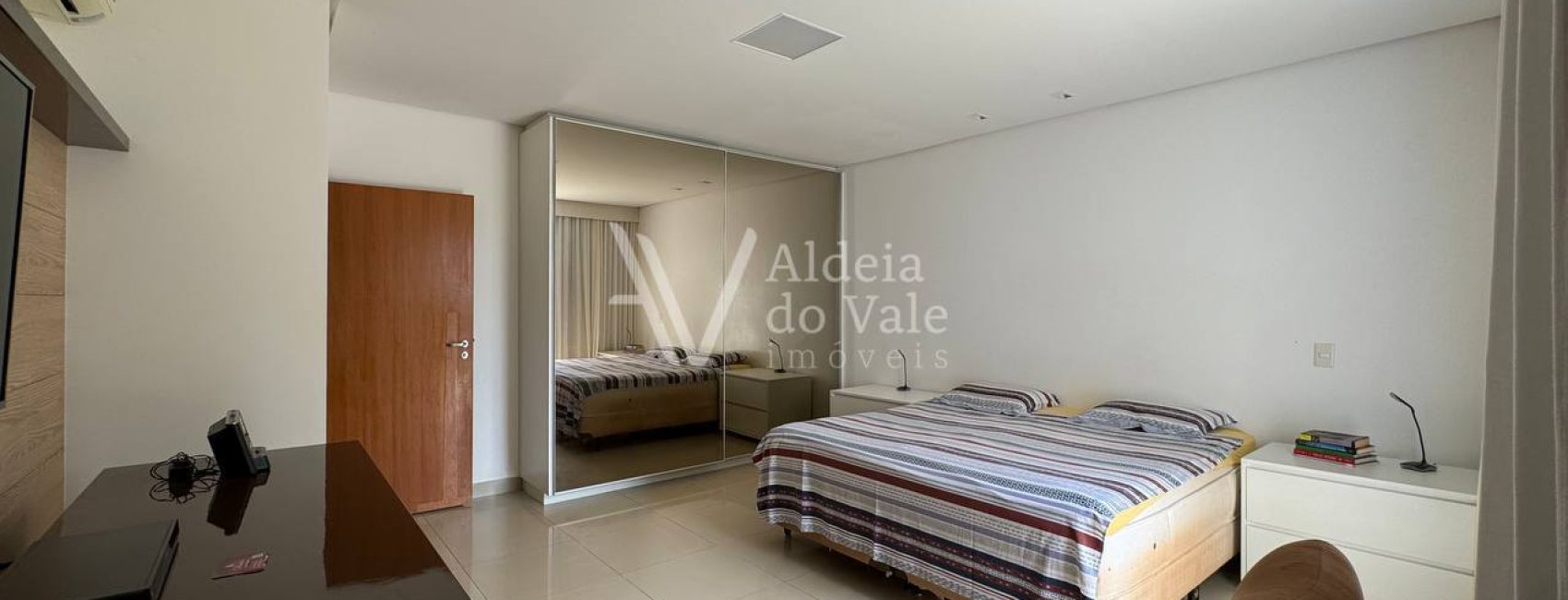 e82e034b-2d2b-4059-90e8-4de7e375b834