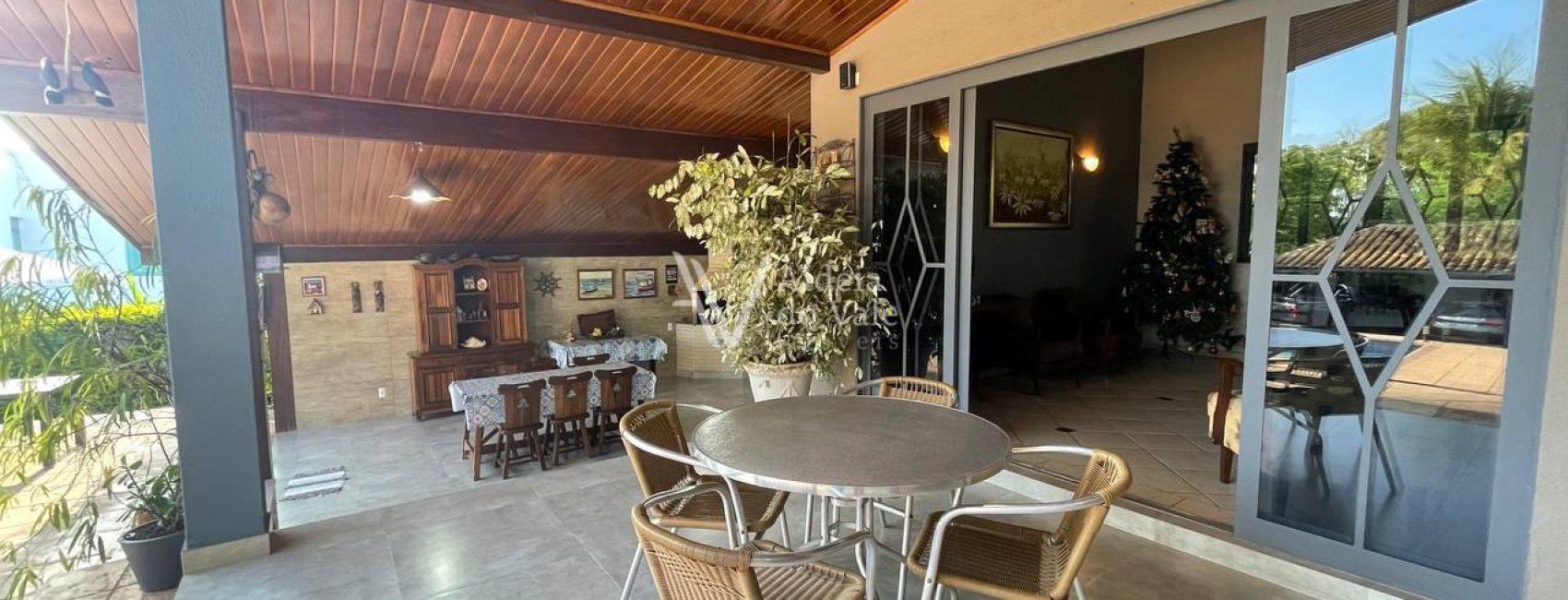 photo_4922840903236824098_y (1)