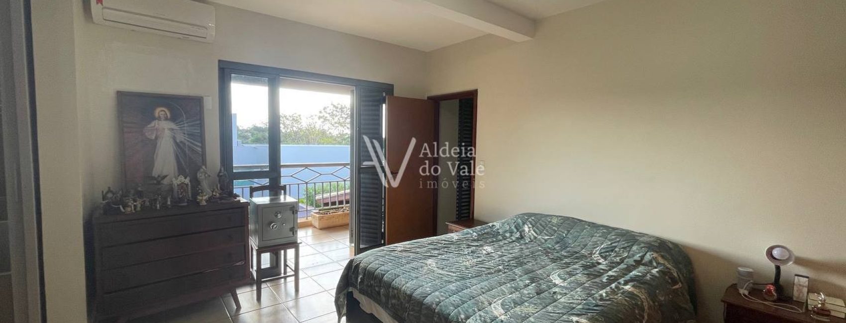 photo_4922840903236824106_y (1)