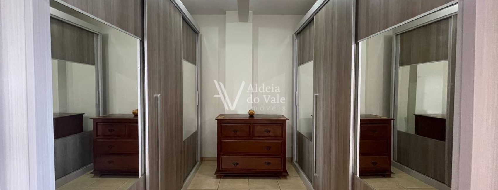 photo_4922840903236824108_y (1)