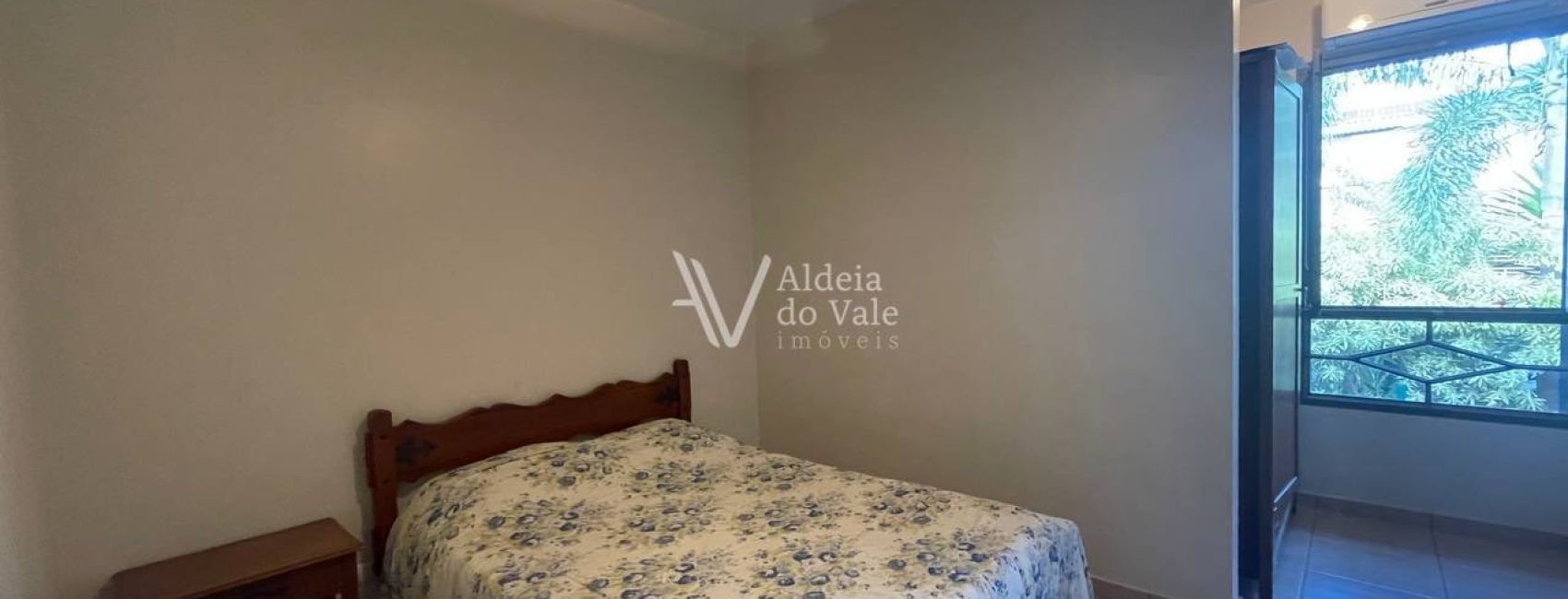 photo_4922840903236824118_y (1)