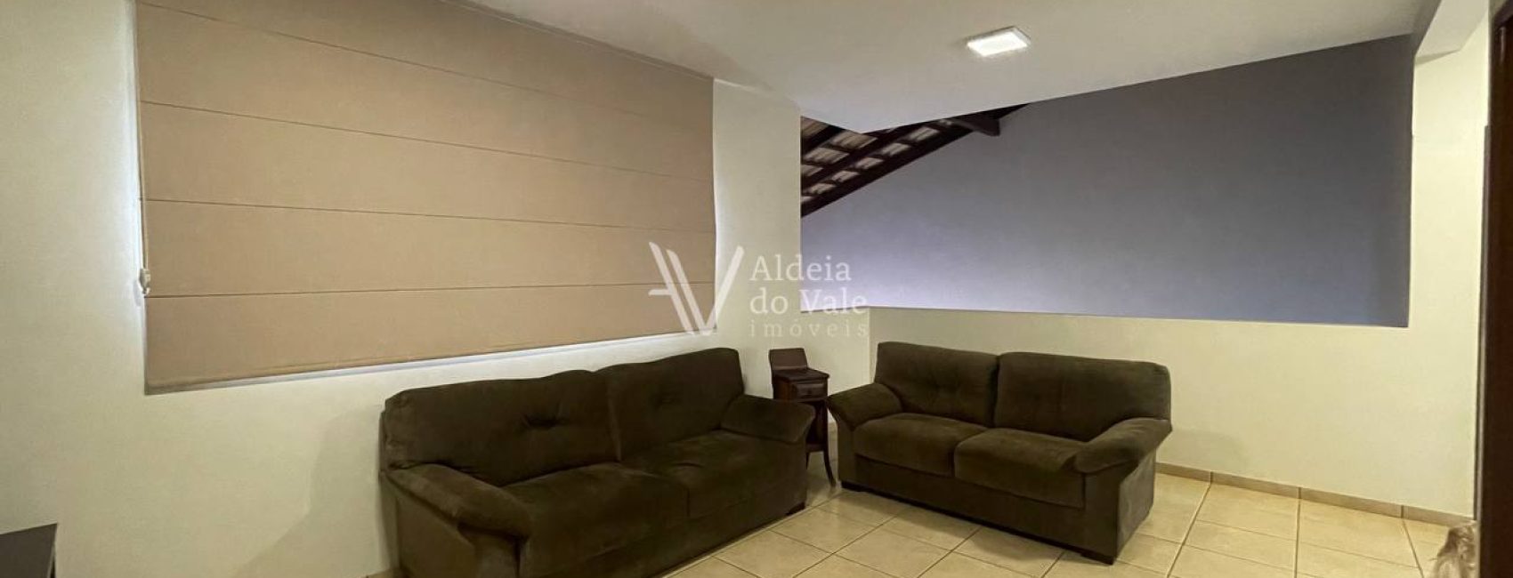 photo_4924704704294923388_y (1)