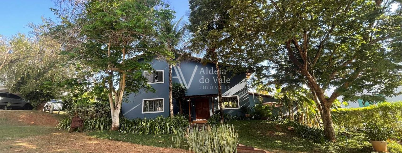 photo_4924704704294923409_y (1)