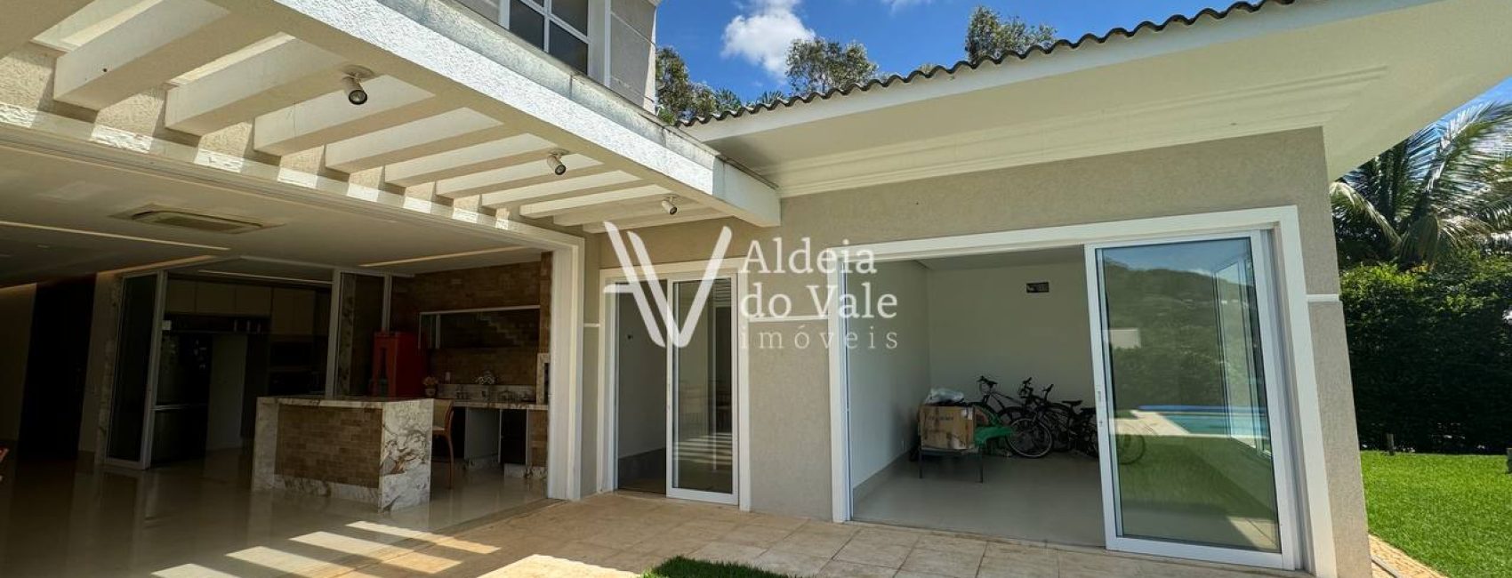 photo_4960946218159156512_y