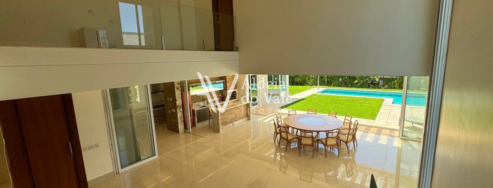 photo_4960946218159156535_y