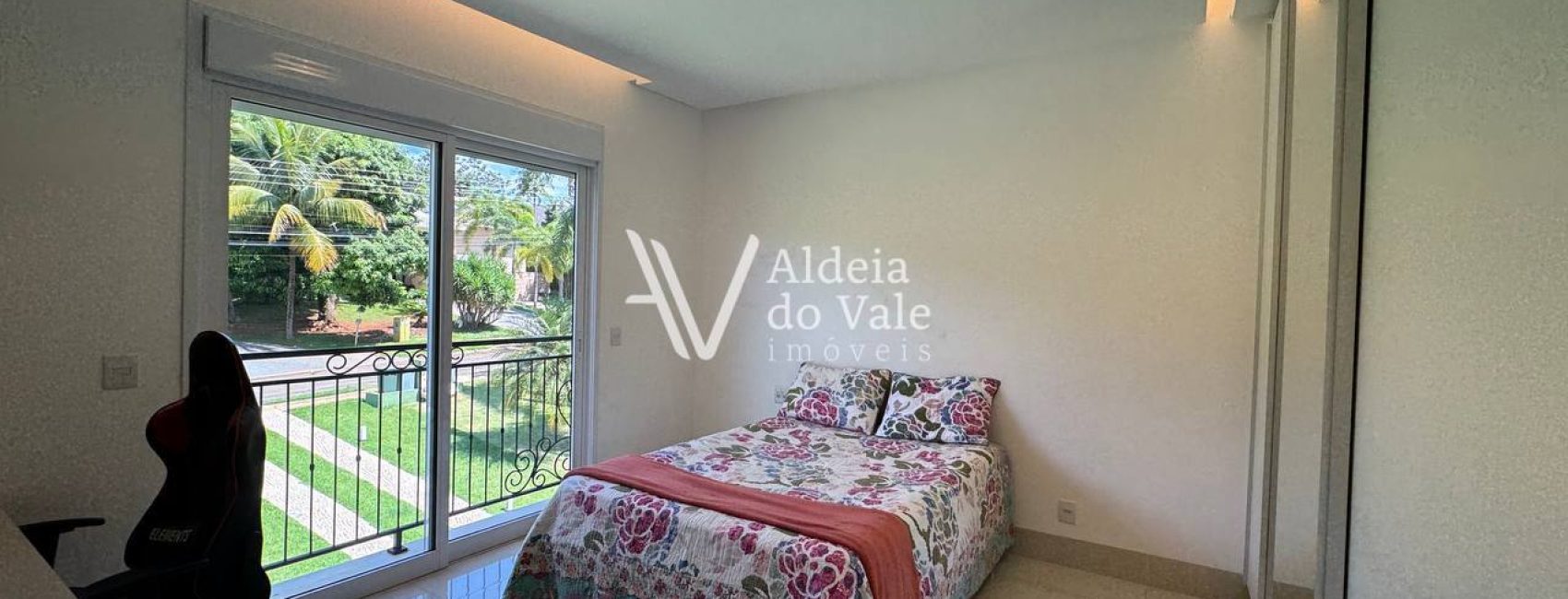 photo_4960946218159156547_y