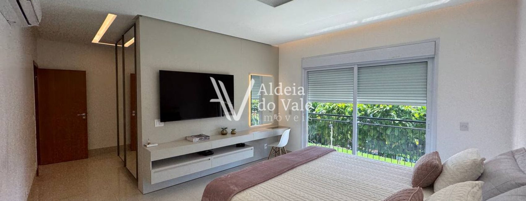 photo_4960946218159156556_y