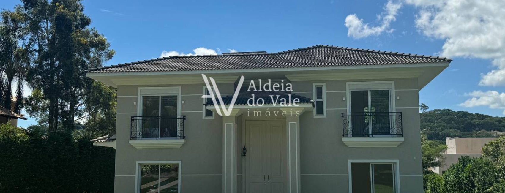 photo_4960946218159156572_y