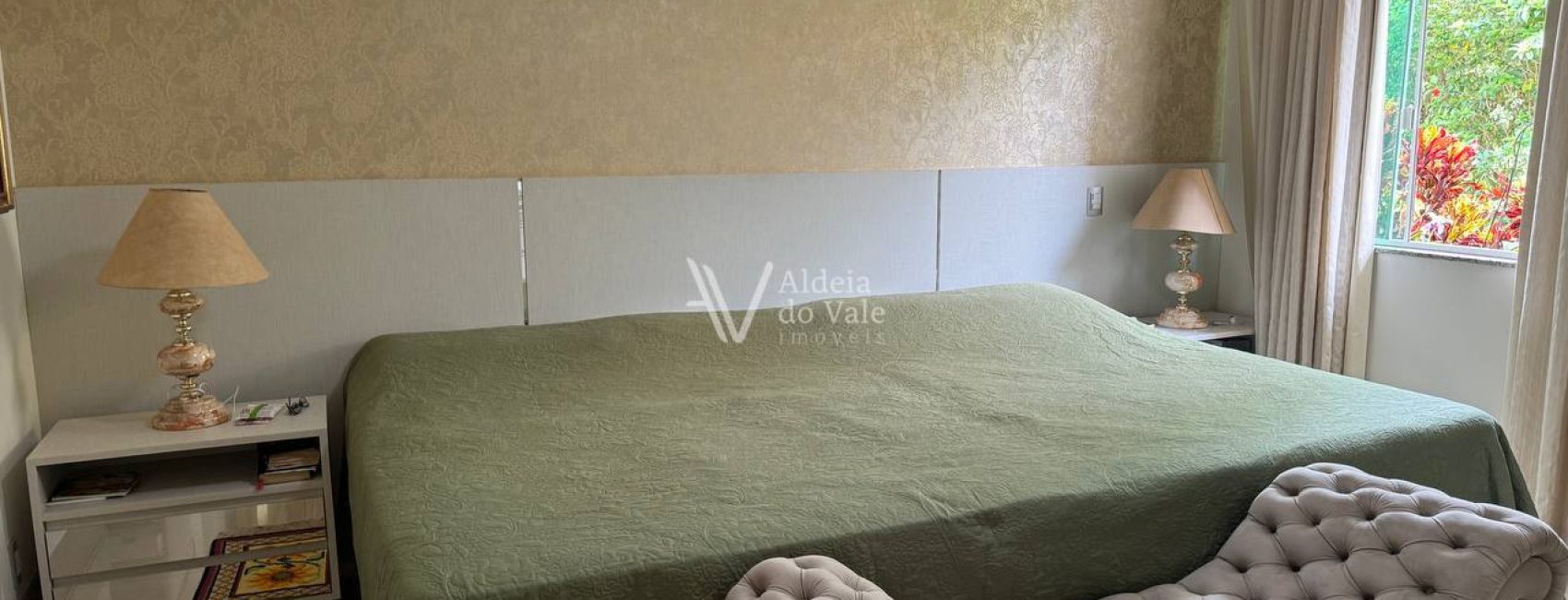 photo_5017559711096089695_y