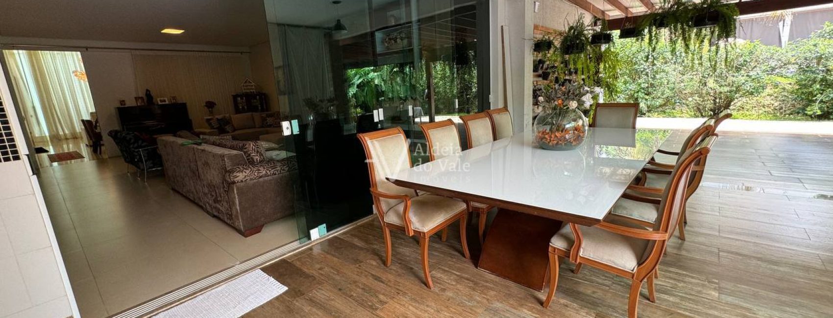 photo_5017559711096089714_y