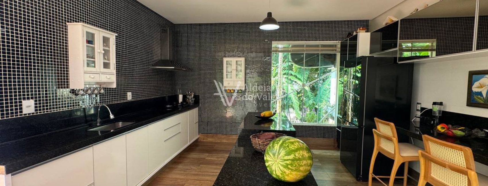 photo_5017559711096089721_y