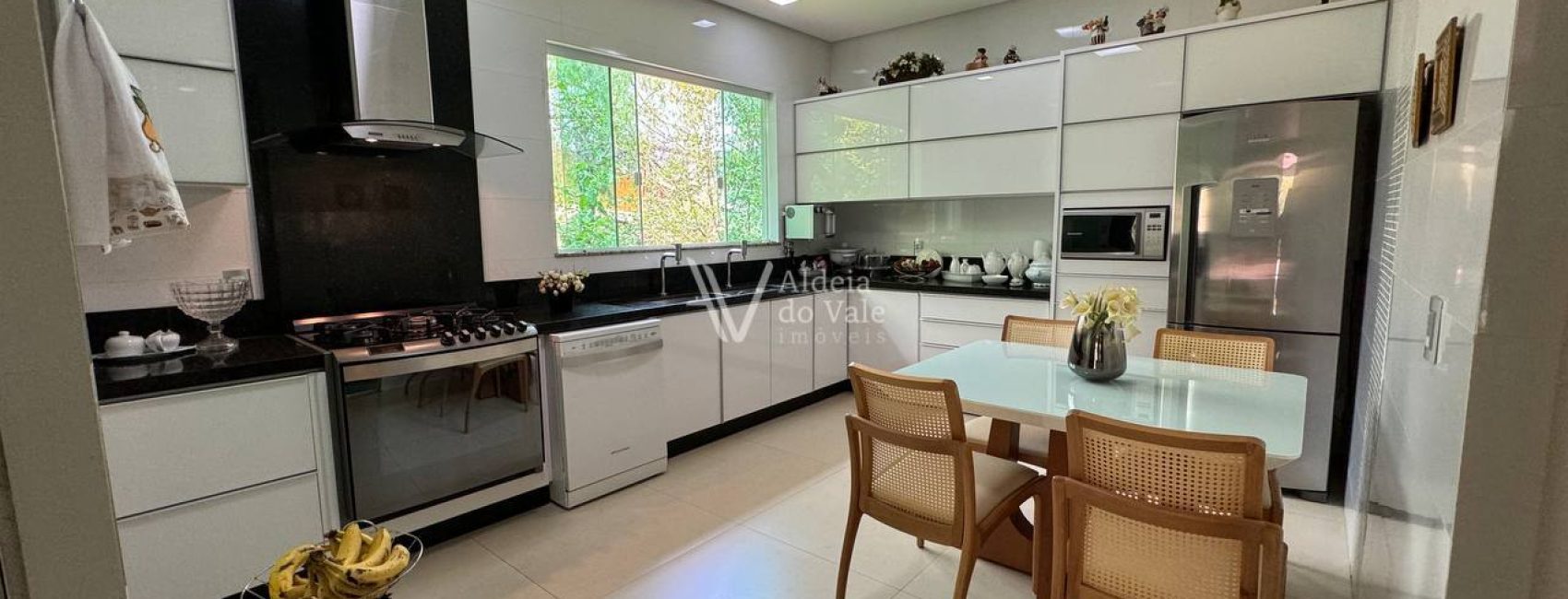 photo_5017559711096089745_y