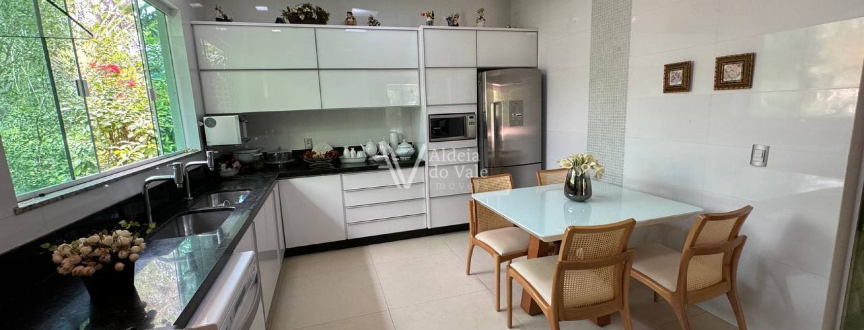 photo_5017559711096089749_y