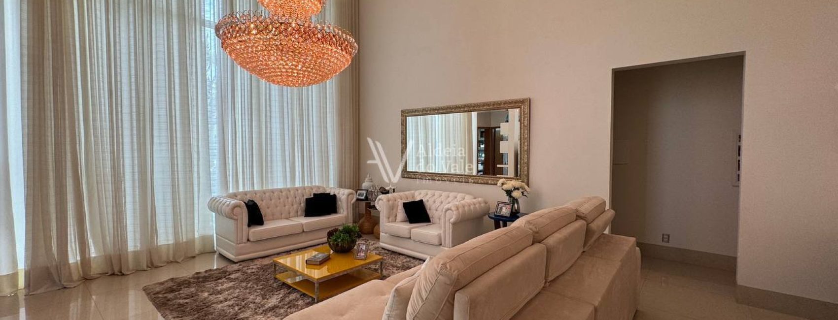 photo_5017559711096089750_y