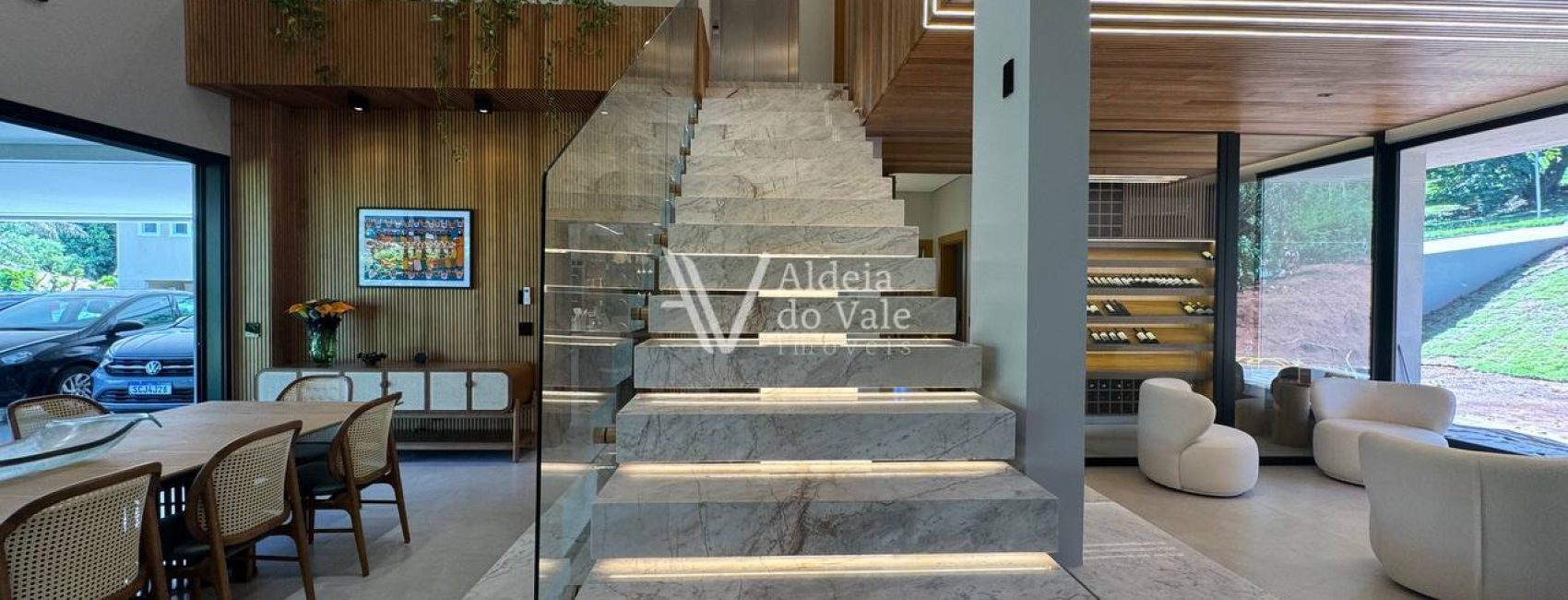 photo_5075697582415653807_y