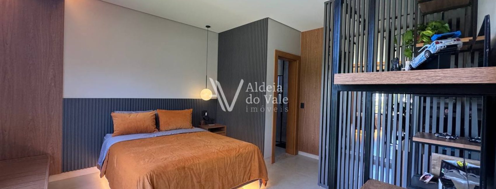 photo_5075697582415653813_y