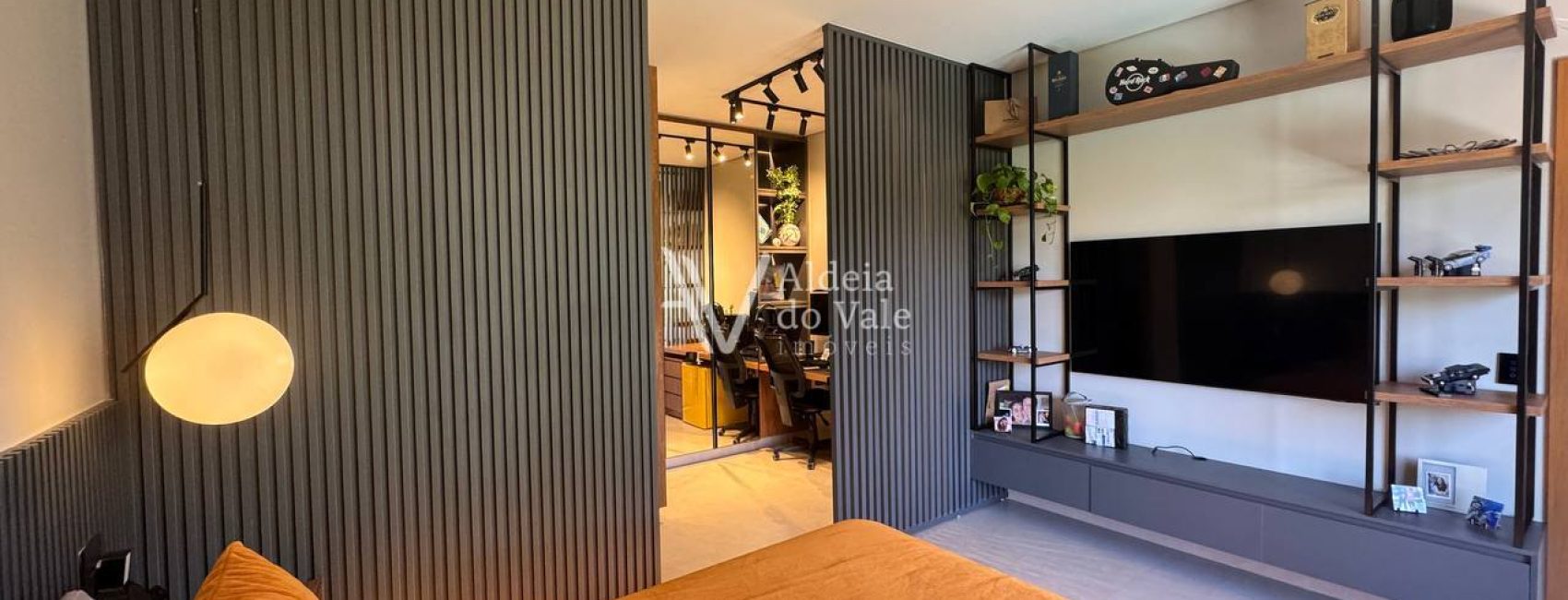 photo_5075697582415653814_y