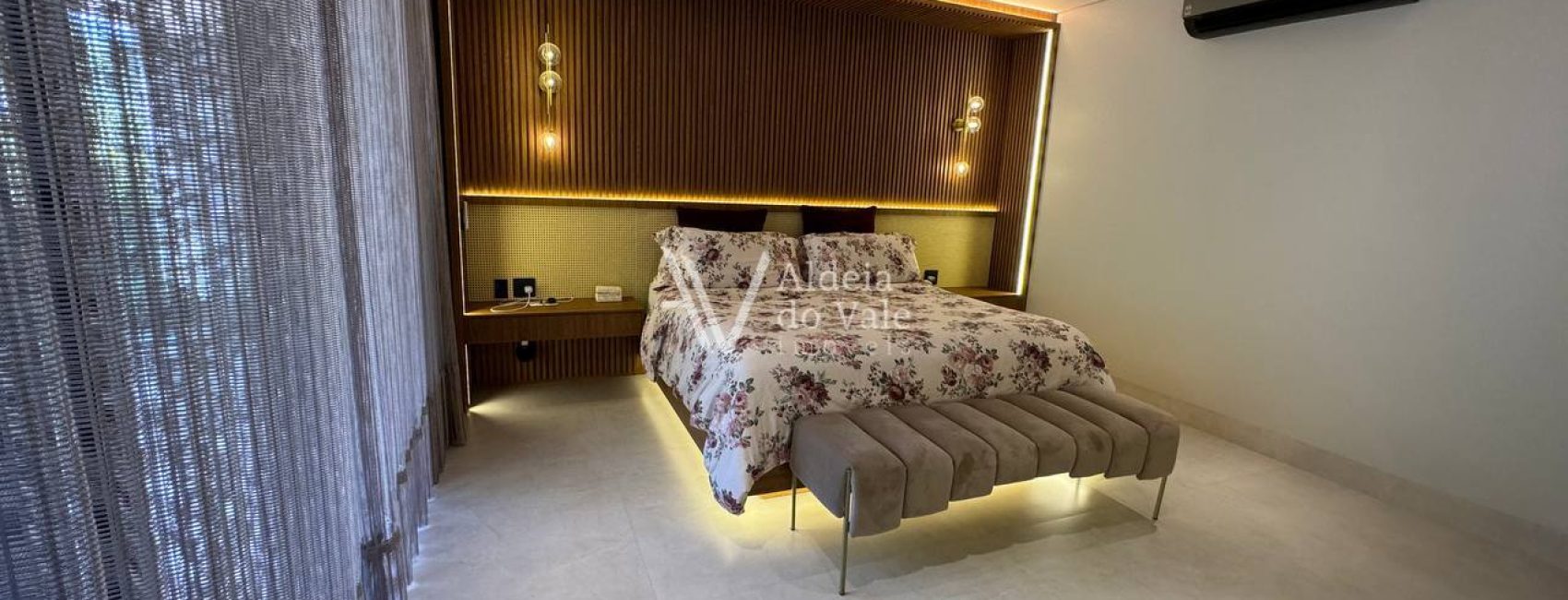 photo_5075981642962676602_y