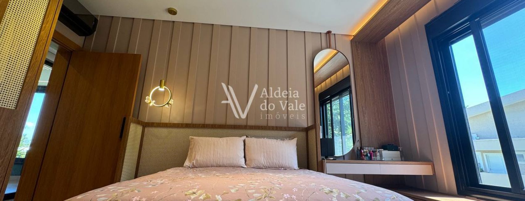 photo_5075981642962676605_y