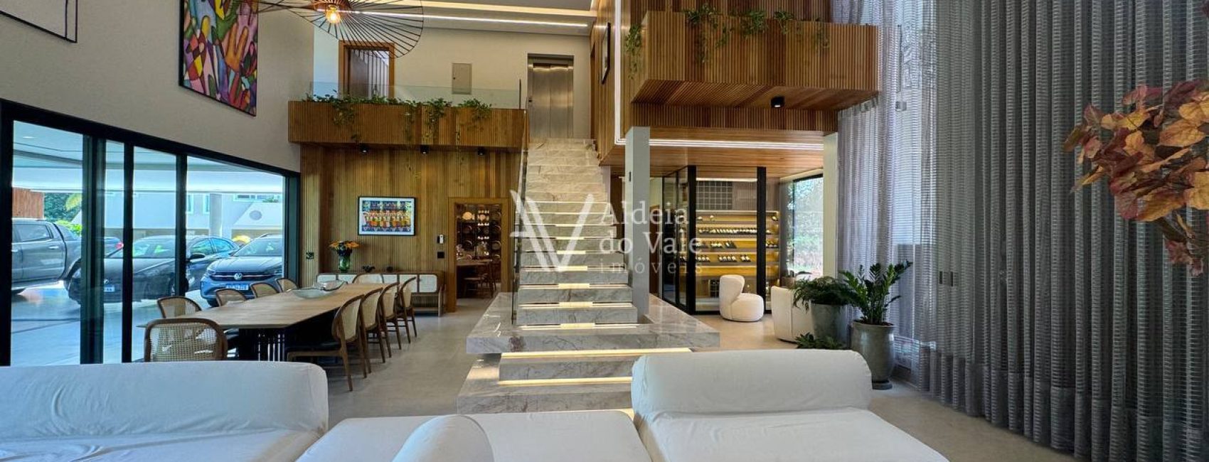 photo_5076014744275627731_y