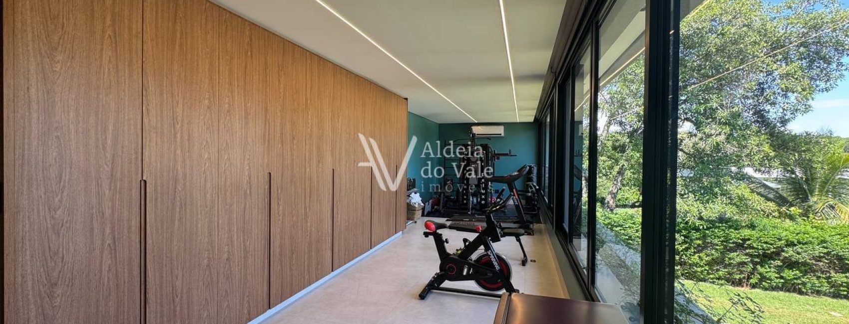 photo_5076014744275627750_y