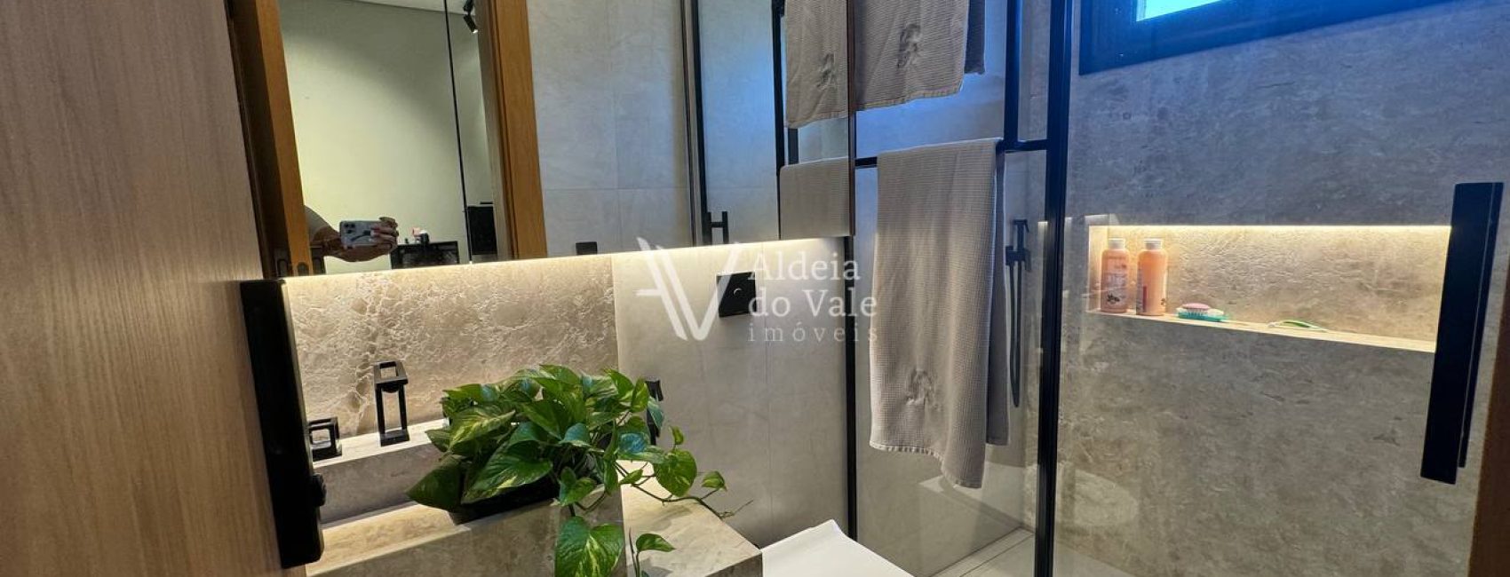 photo_5076014744275627754_y