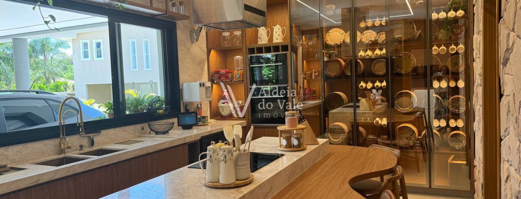 photo_5076014744275627757_y