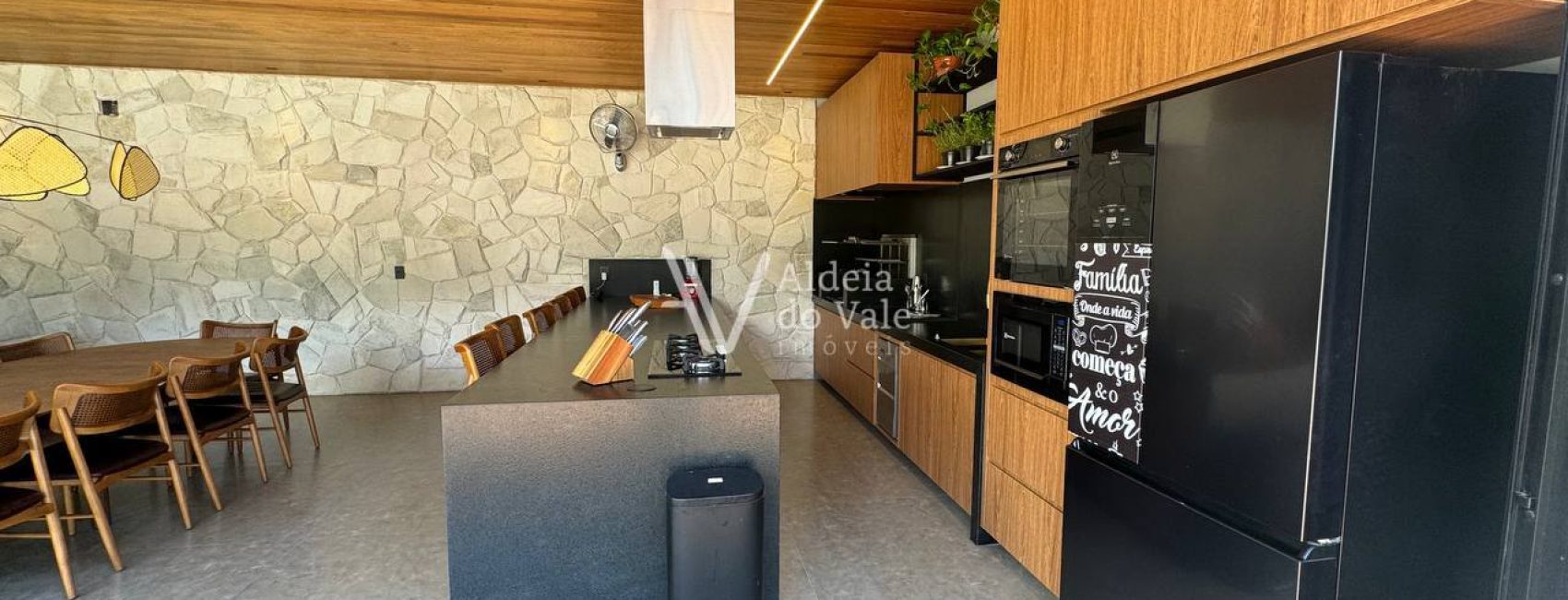 photo_5076014744275627768_y